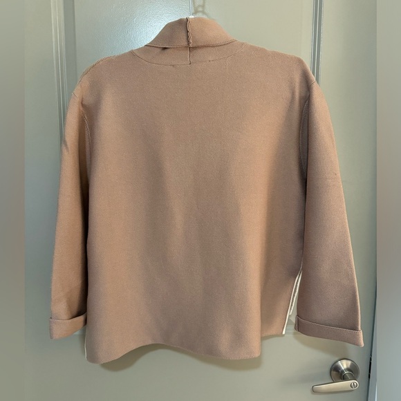 Buru Boxy Turtleneck size XS/S - Picture 5 of 8